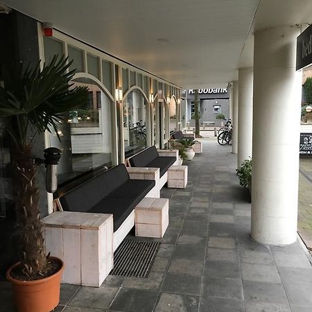 Hotel Restaurant De Jonge Heertjes อัลส์เมียร์ ภายนอก รูปภาพ