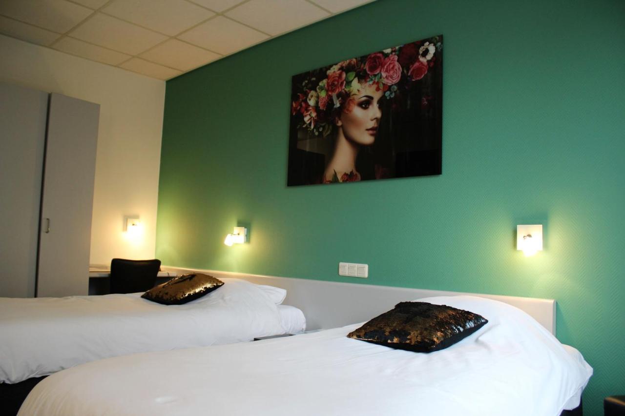 Hotel Restaurant De Jonge Heertjes อัลส์เมียร์ ภายนอก รูปภาพ