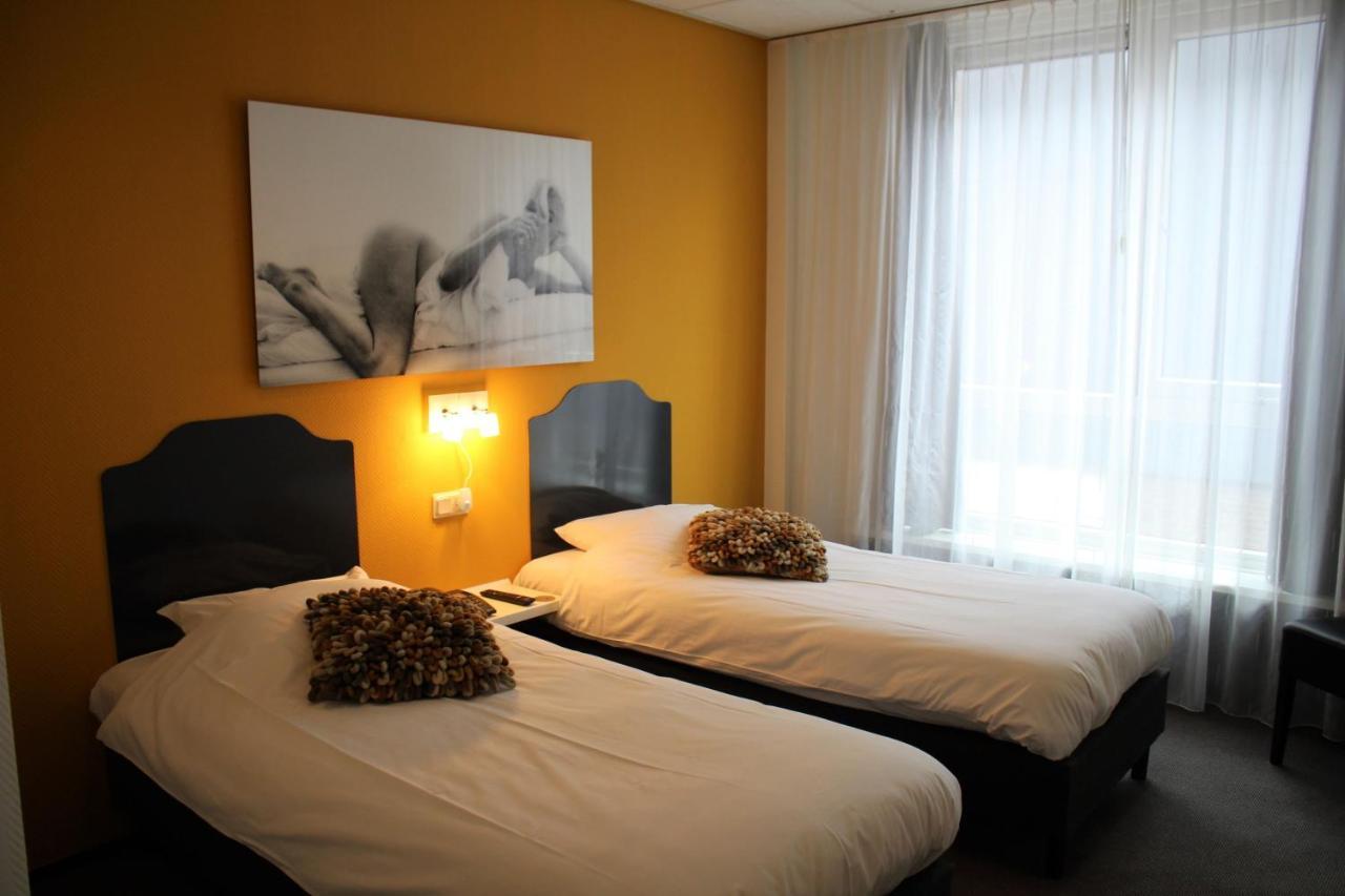 Hotel Restaurant De Jonge Heertjes อัลส์เมียร์ ภายนอก รูปภาพ