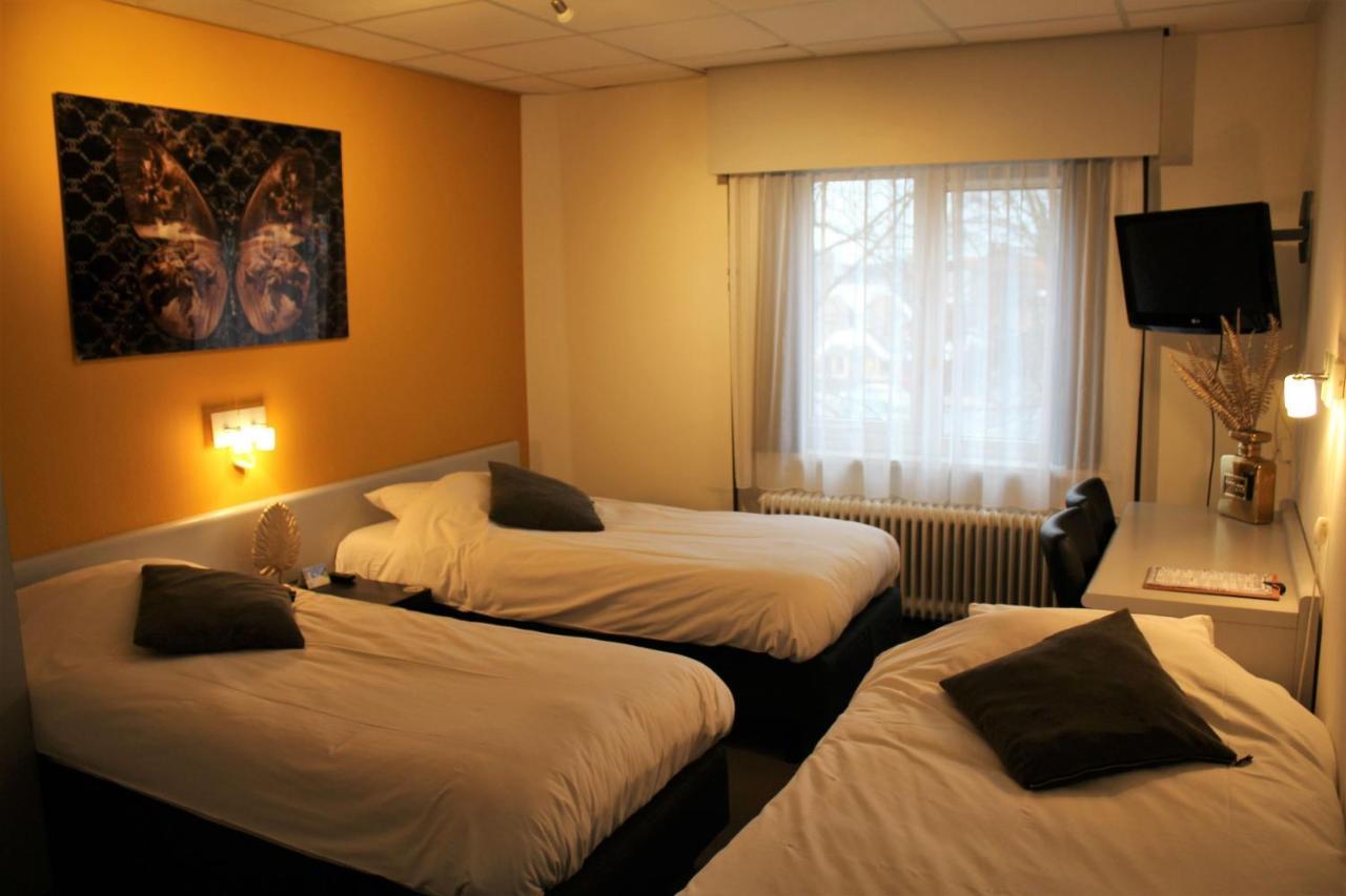Hotel Restaurant De Jonge Heertjes อัลส์เมียร์ ภายนอก รูปภาพ